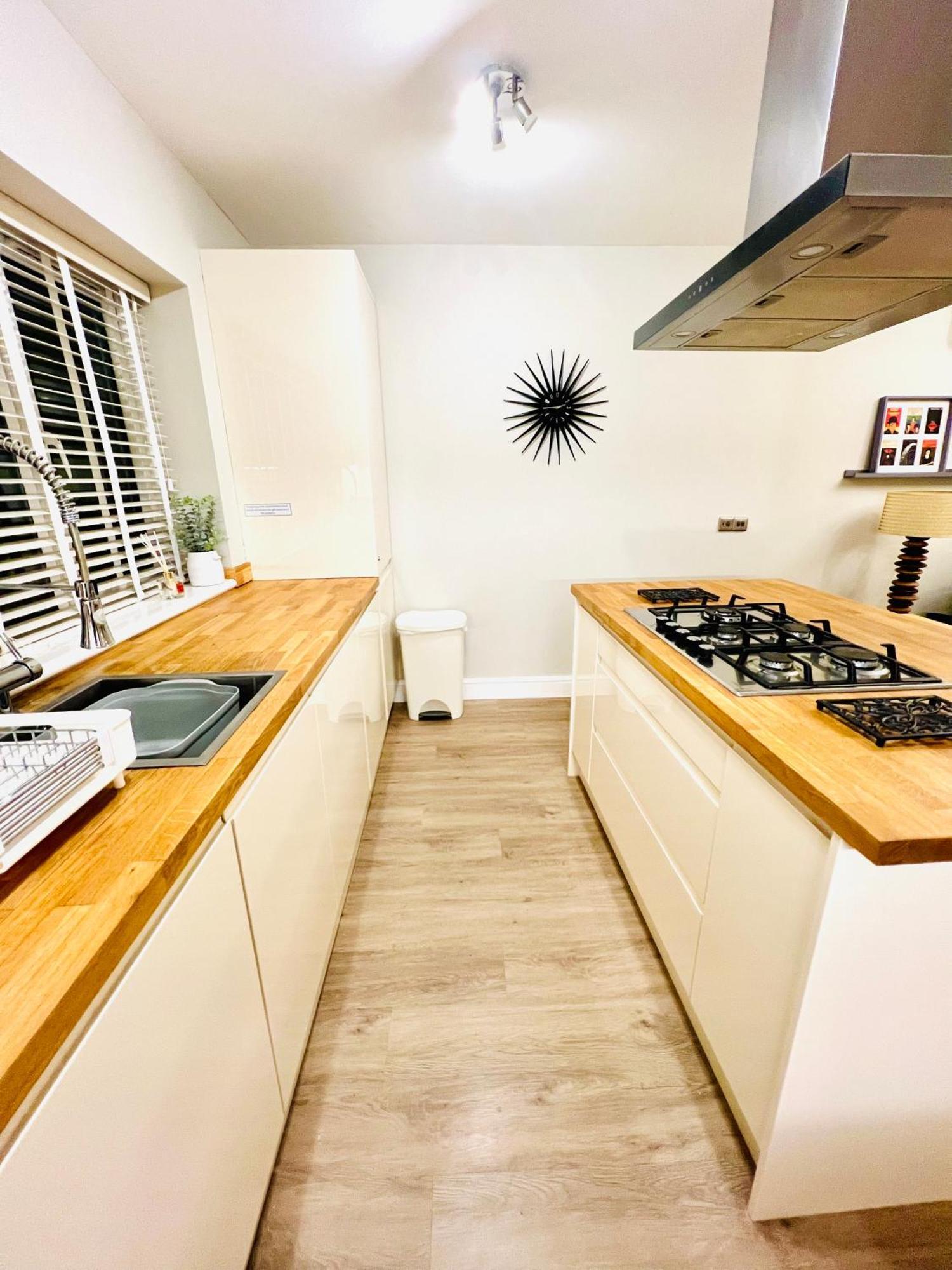 The Duplex Margate With Deck & Living Space Air Conditioning מראה חיצוני תמונה