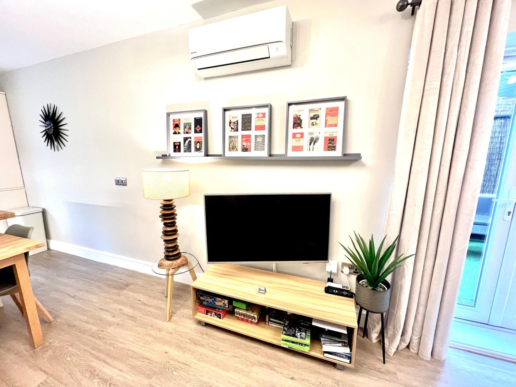 The Duplex Margate With Deck & Living Space Air Conditioning מראה חיצוני תמונה