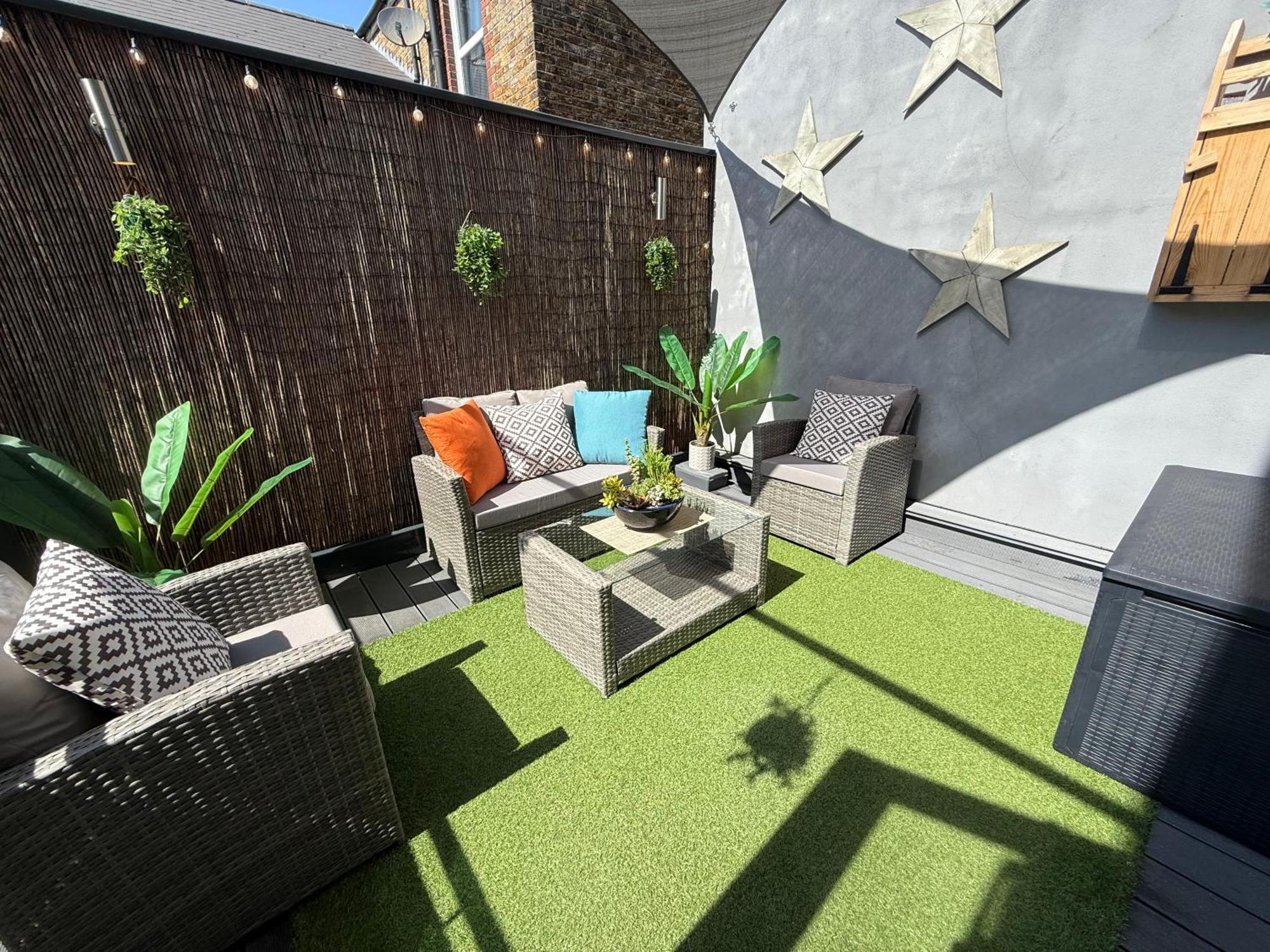 The Duplex Margate With Deck & Living Space Air Conditioning מראה חיצוני תמונה